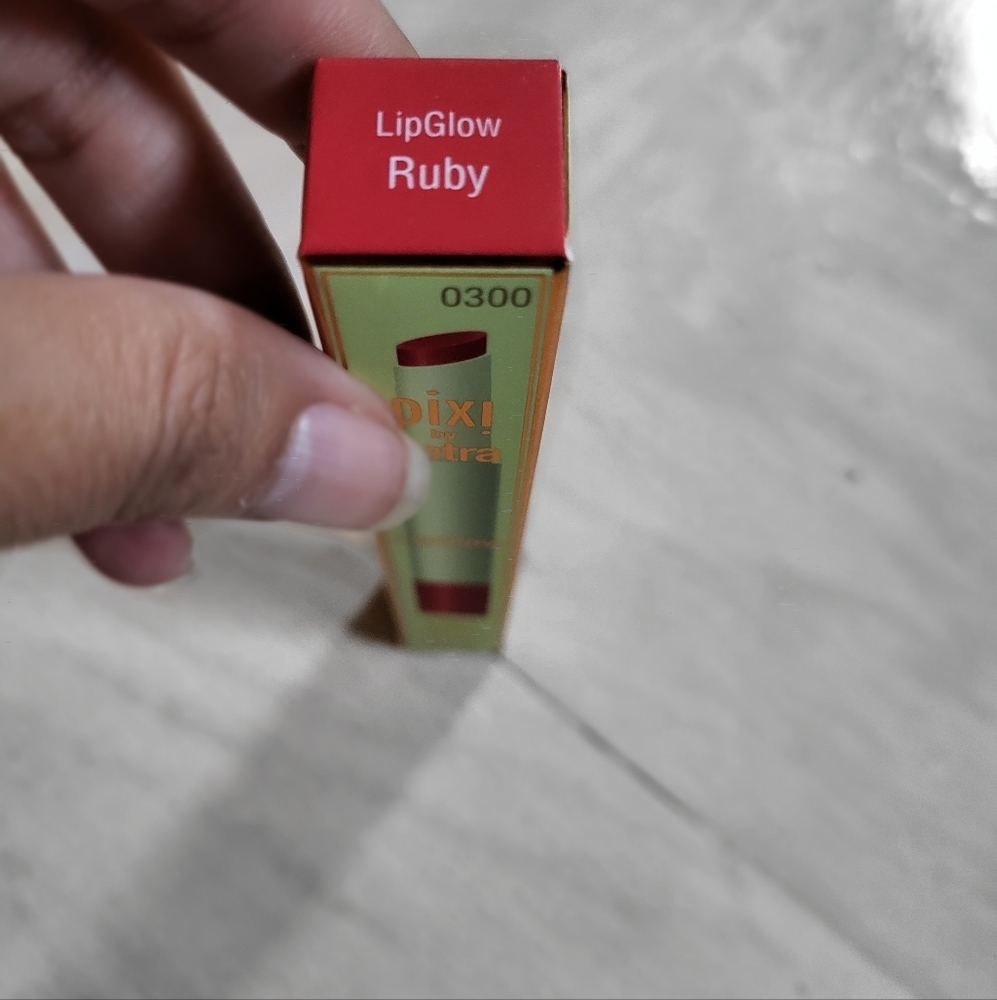 Pixi by Petra Lip Glow Ruby Full Size - Picture 4 of 4